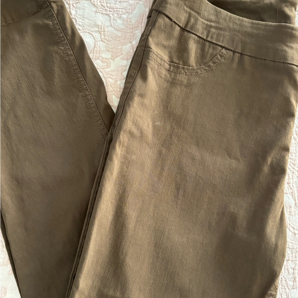 Soft‎ Surroundings Women's brown pull up pants medium pull ups very comfortable